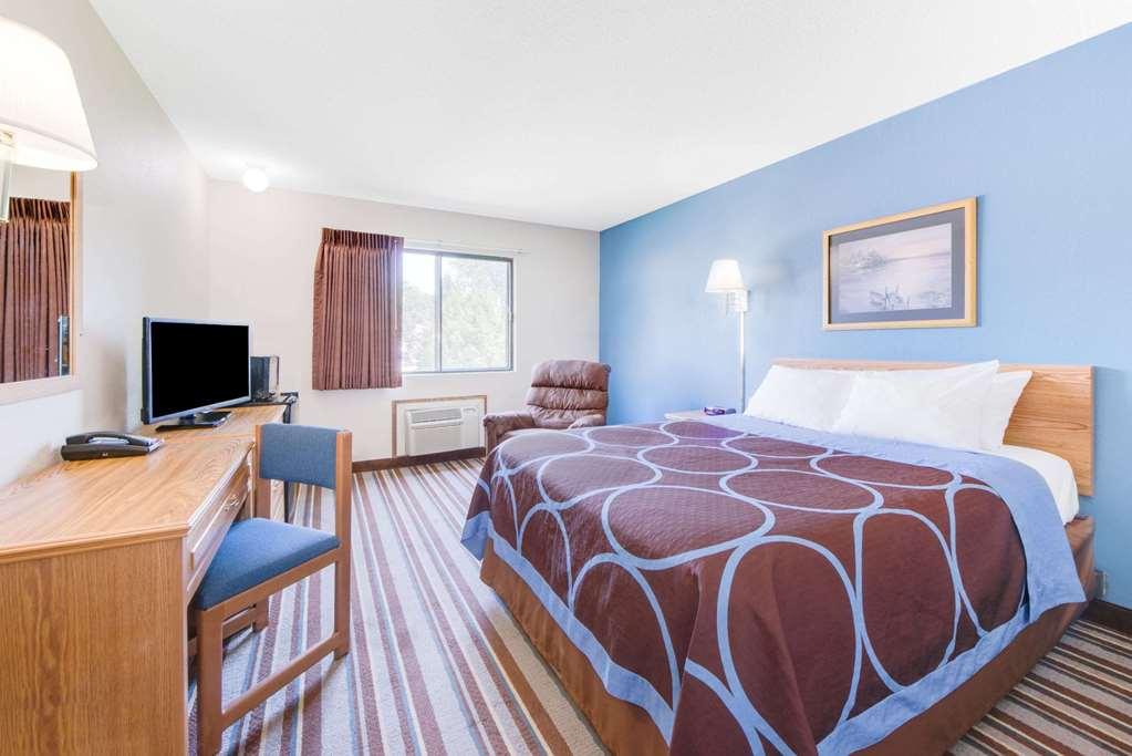 Super 8 By Wyndham Burlington Hotel Phòng bức ảnh