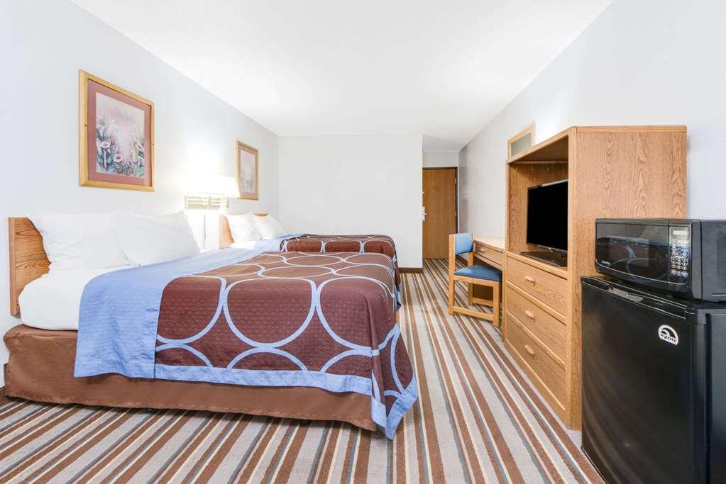 Super 8 By Wyndham Burlington Hotel Phòng bức ảnh